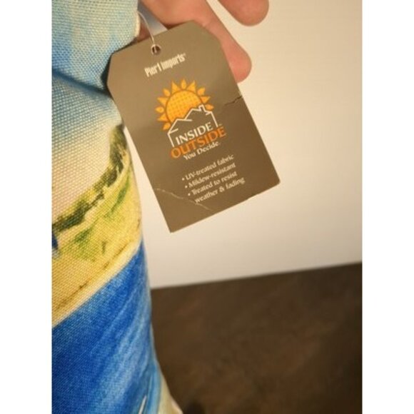 Pier 1 imports aquatic beach W/crane throw pillow indoor outdoor 20”x20” New - Picture 3 of 10